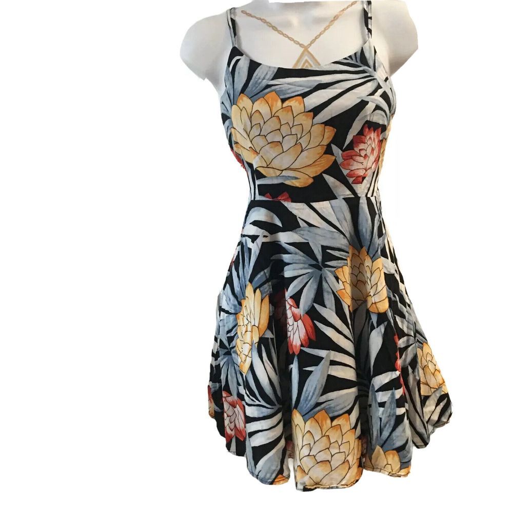 Forever 21 Dress Small Womens Floral Sleeveless Open-Back Fit and Flare
